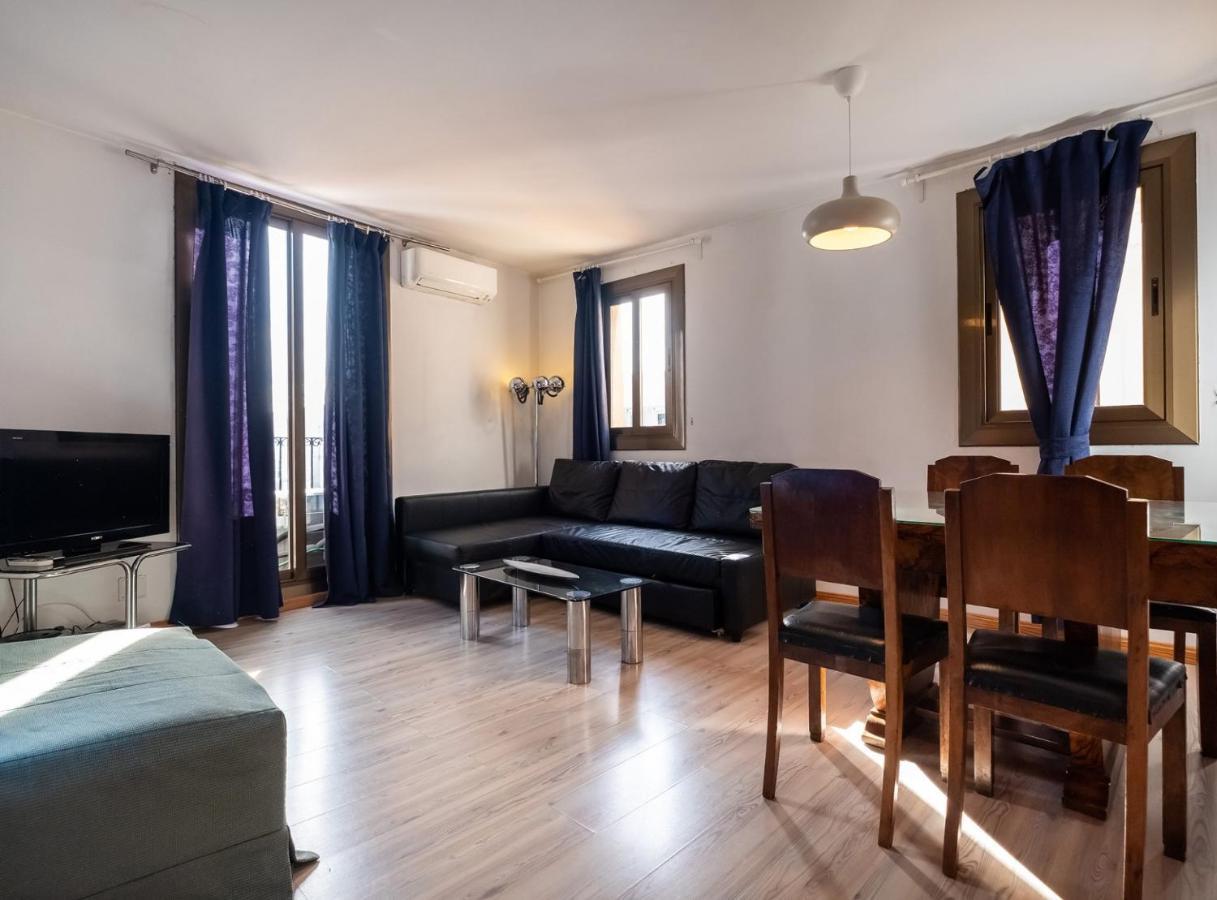 Apartamentos El Pintor Барселона Экстерьер фото
